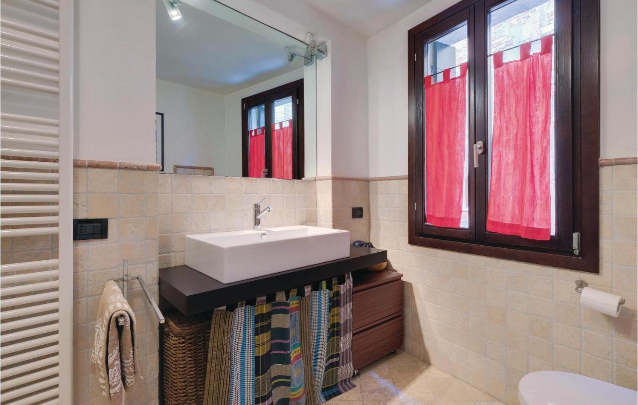 Nice Apartment In Venezia -Ve- With Wifi Экстерьер фото