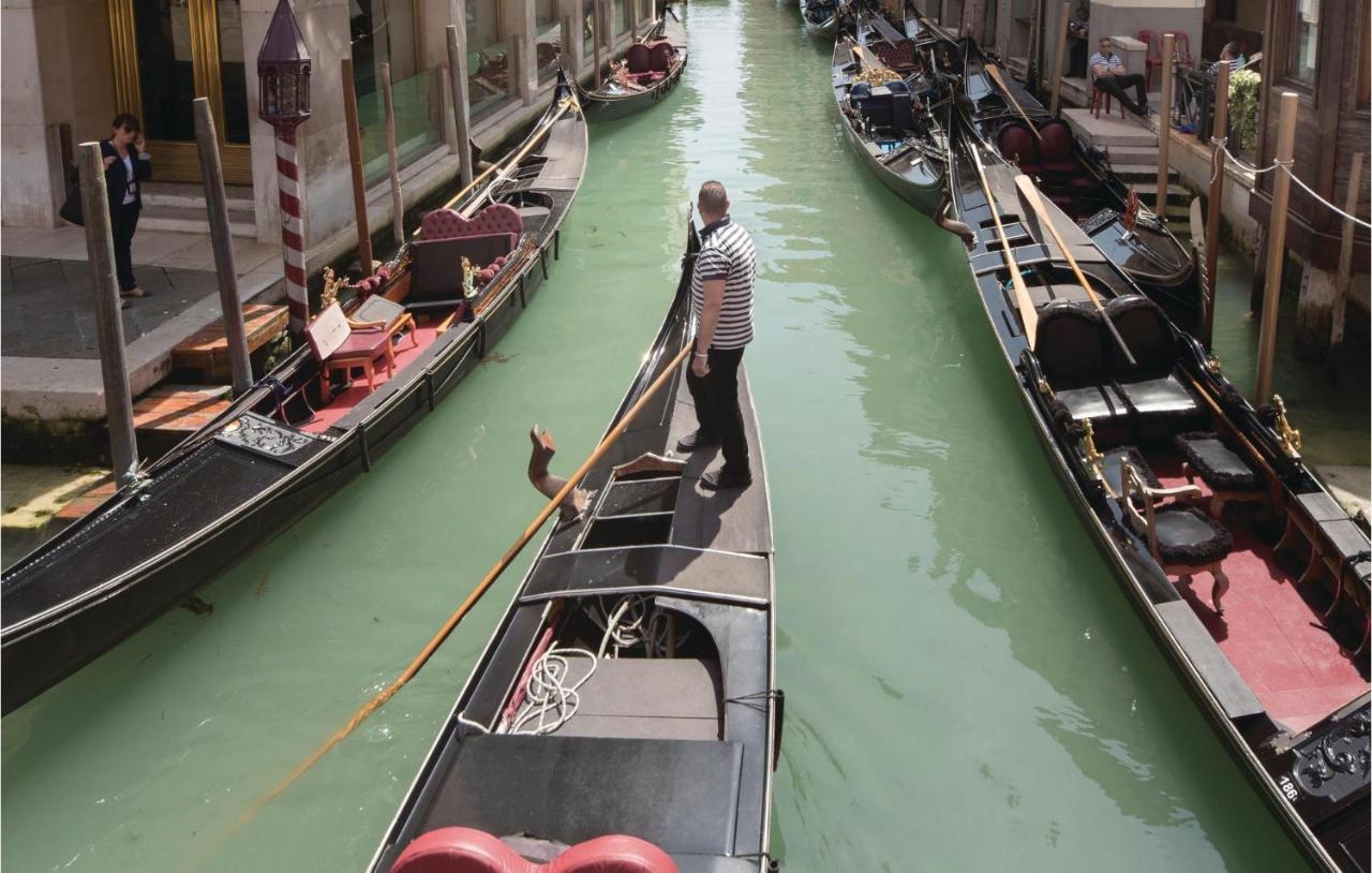 Nice Apartment In Venezia -Ve- With Wifi Экстерьер фото